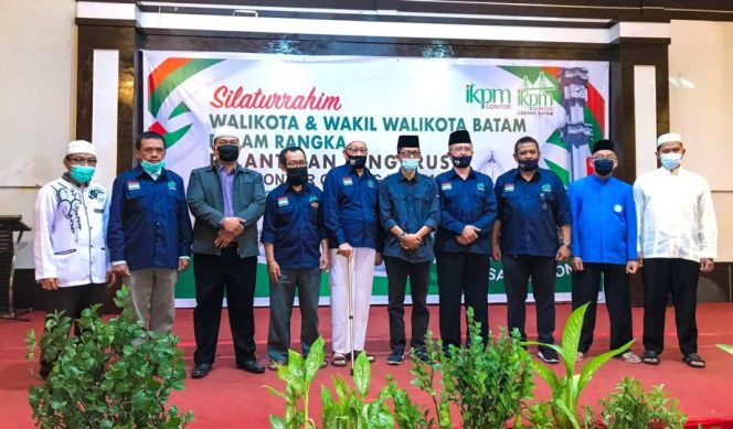 
 Amsakar Hadiri Pelantikan Ikatan Keluarga Pondok Modern (IKPM) Gontor Batam