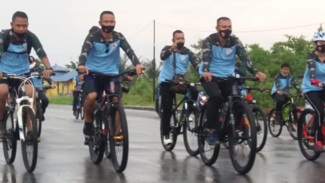 
 Gowes Bareng Cara Danlanal Ajak Jurnalis Kabupaten Karimun Tingkatkan Imun Tubuh