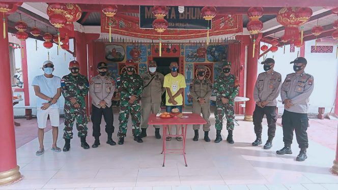 
 Meskipun Berbeda Akibat Pandemi, Perayaan Imlek Di Karimun Tetap Dijaga Aparat