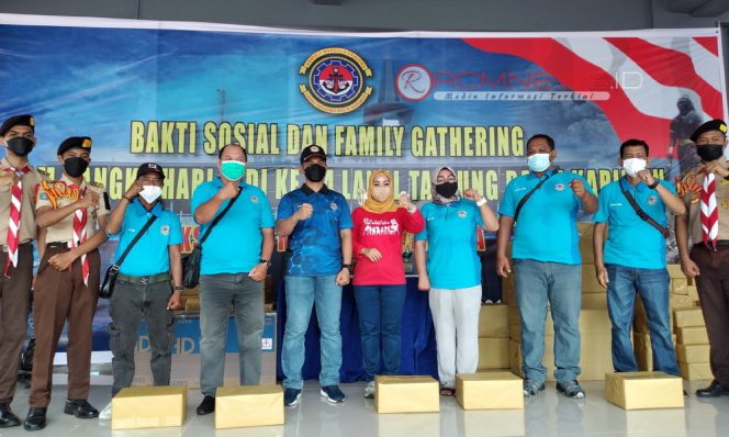 
 Lanal TBK Rayakan HUT ke-24 Dengan Berbagi Sembako