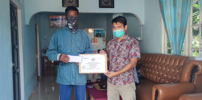 
 PT Timah Tbk Beri Bantuan Alat Tangkap Untuk KUB Tanda Mandiri Desa Pongkar