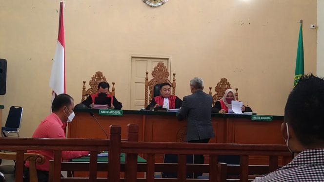 
 Menanti Putusan Sela Majelis Hakim dalam Lanjutan Sidang Robiyanto yang Tuntut Keadilan Atas Kematian Ayahnya