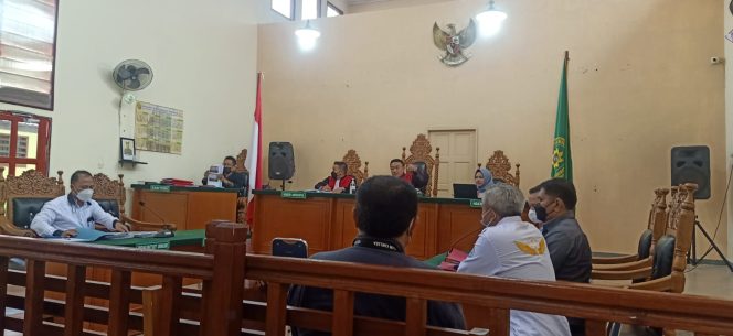 
 Dalam Sidang Pembuktian, Kuasa Hukum Robiyanto Lampirkan 10 Item Surat Termasuk Putusan Hakim Terkait Pembunuhan