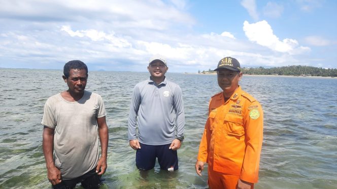 
 Keterangan foto: Kedua nelayan yang dikabarkan sempat hilang kontak, Saifudin dan Rudolfus Roka asal Desa Sungai Kecil, Bintan ditemukan selamat di Teluk Mata Ikan, Nongsa, Batam (f/Istimewa)