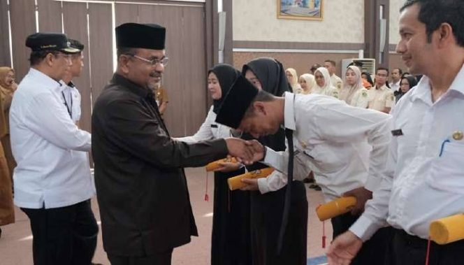 
 190 PPPK Terima SK dari Bupati Karimun