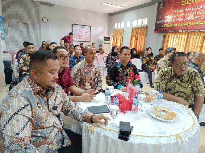 
 Kepala Rutan Karimun dan Operator SDP Ikuti Rapat Kerja dan Bimbingan Teknis SPPT-TI se-Kepri di Batam