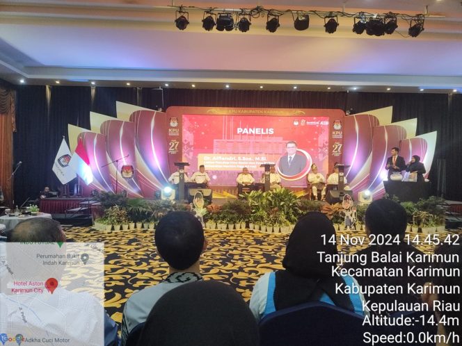 
 Firman Eri Suandi Tegaskan Komitmen Membangun Karimun yang Lebih Baik dalam Debat Kedua Calon Bupati
