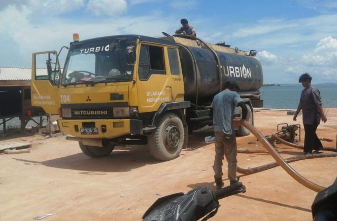 
 Diduga Mafia BBM Solar Ilegal di Karimun Semakin Merajalela, APH Dinilai Tak Berdaya