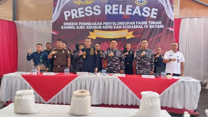 
 TNI AL dan Bea Cukai Kepri Perkuat Pengawasan Laut untuk Cegah Penyelundupan
