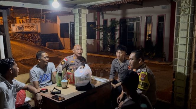 
 Monitoring Satkamling, Kapolsek Karimun Turun ke Lapangan